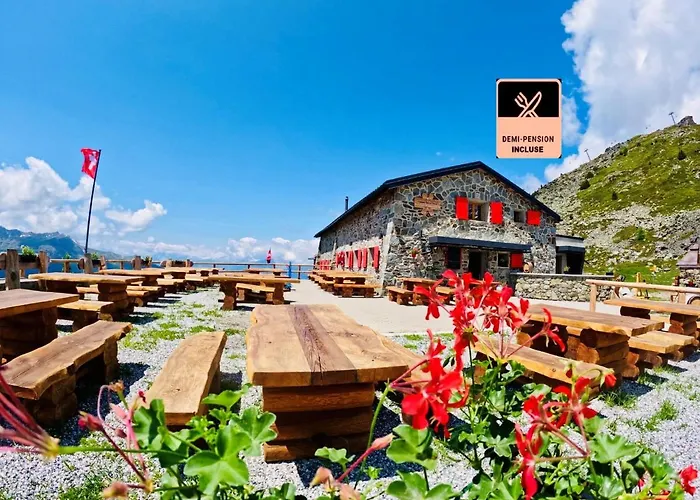 Cabane Bella-Tola